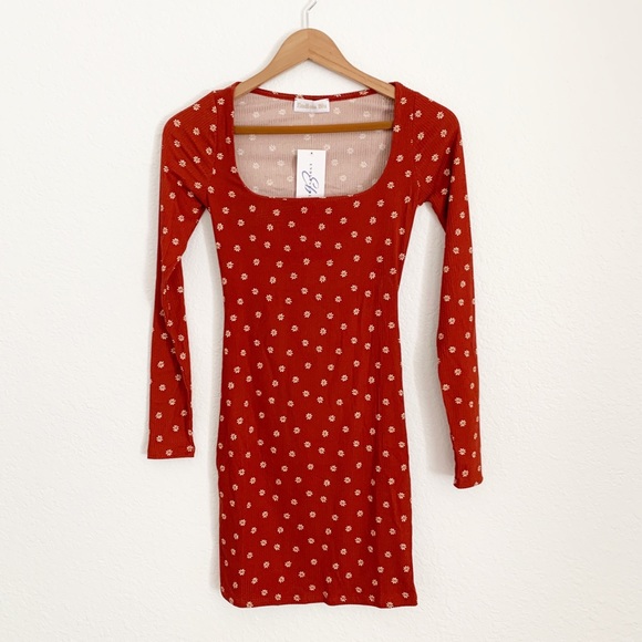 Rust Square Neck Dress - Picture 11 of 12